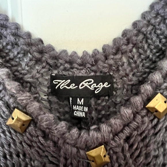 Women’s Knit Sweater - Picture 4 of 6